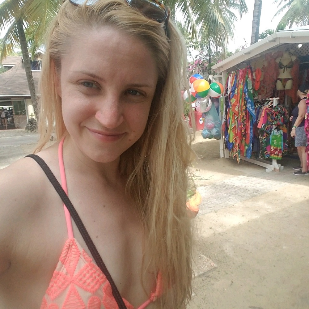 Meet your Posher, Beka